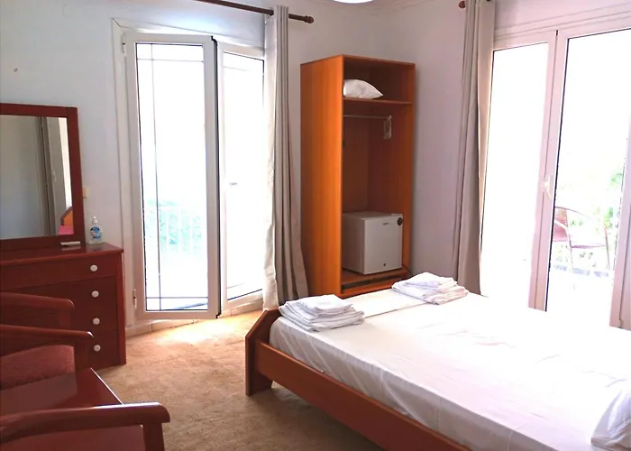 Aleka\'S House