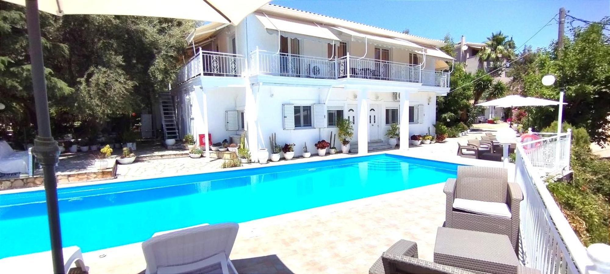 Pensiune Aleka's House 3*