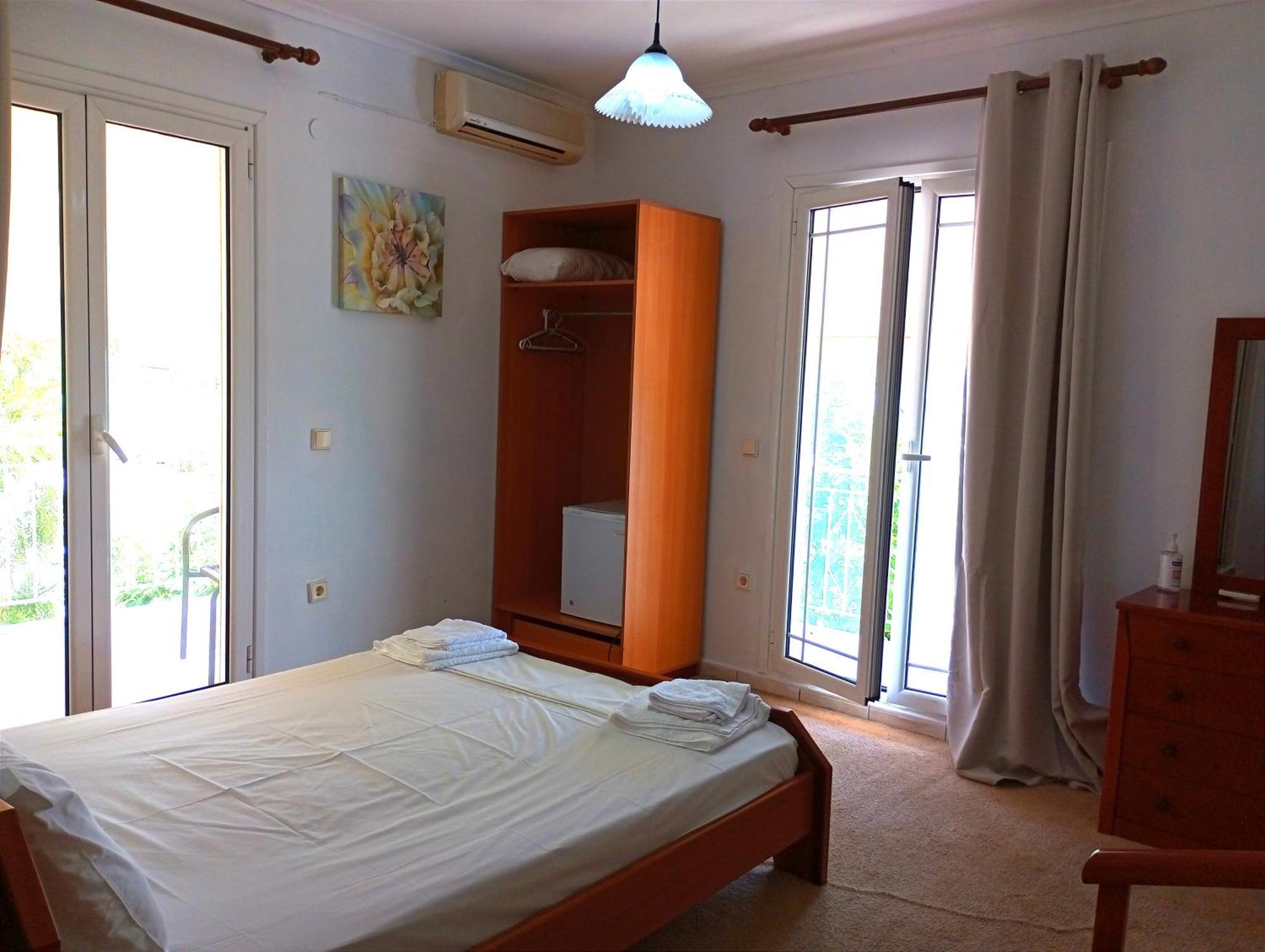 Pensiune Aleka's House 3*